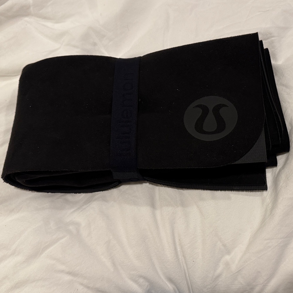 lululemon Black Travel Yoga Mat | Lightweight & Packable